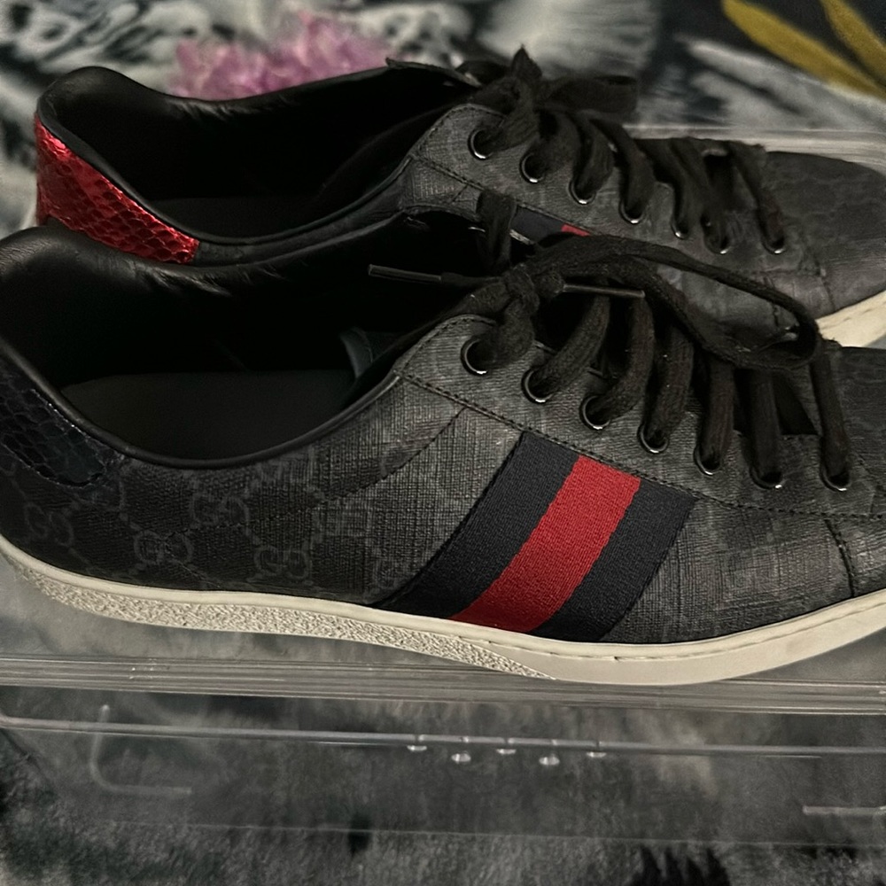 Men’s Gucci shoes. Original $750